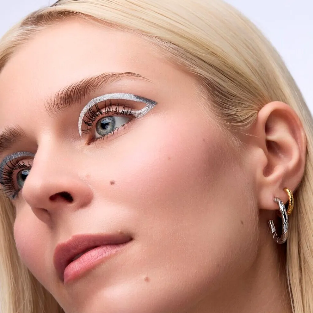 Catrice Eyeliner>Space Glam 010 Moonstone Metallic Liquid Effect Eyeliner