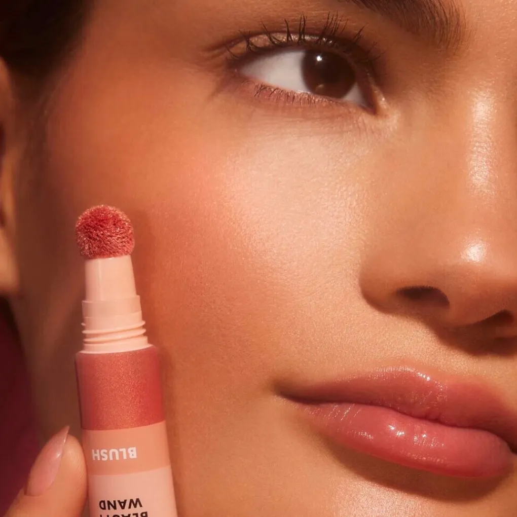 ELF Blush>e.l.f. Halo Glow Candlelit Beauty Wand Blush