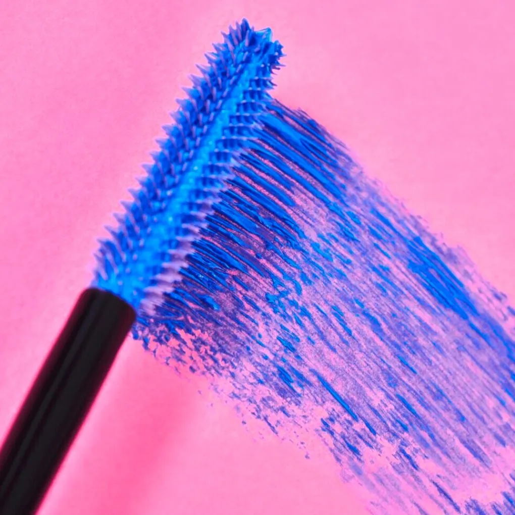 Essence Mascara>I Love Extreme Blue Crazy Volume Mascara