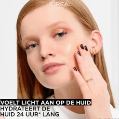 L'Oreal Foundation><noscript><img width=